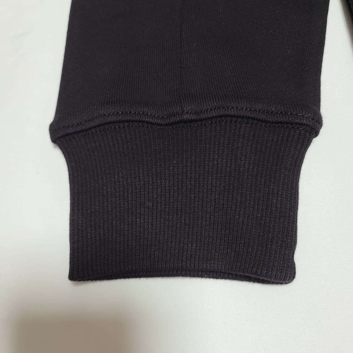 CP컴퍼니 맨투맨 렌즈 와펜 스웨트셔츠 블랙 상품이미지6