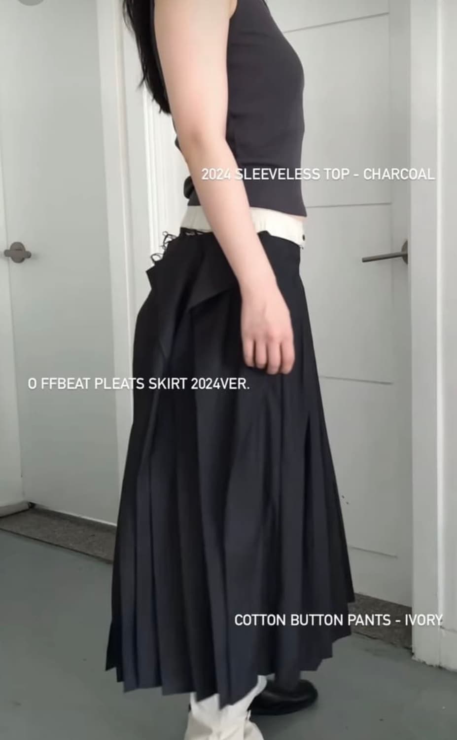 에옹쓰 offbeat 플리츠 스커트 차콜 2사이즈 상품이미지4