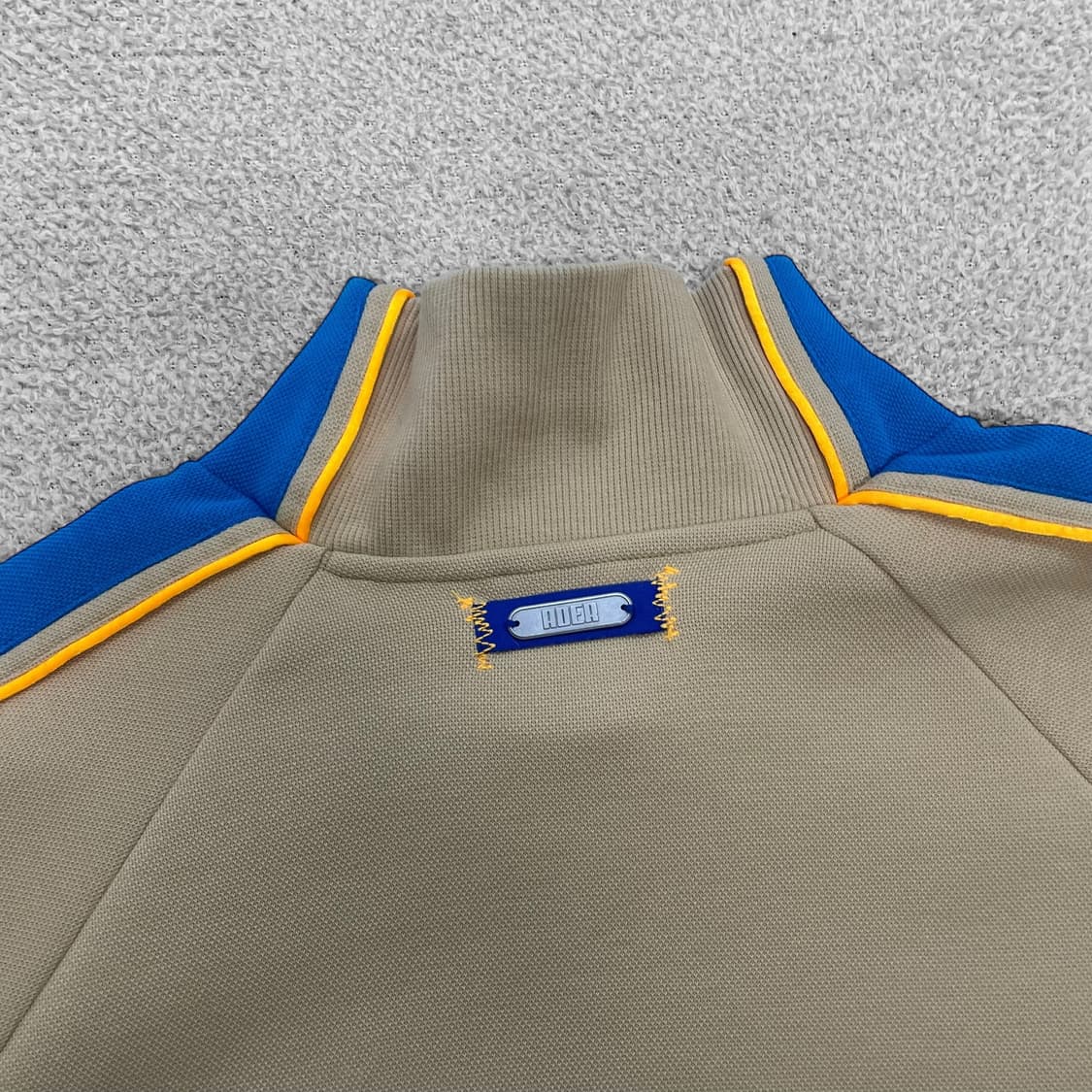 아더에러 x 푸마 터틀넥 맨투맨 스웨트셔츠 상품이미지5