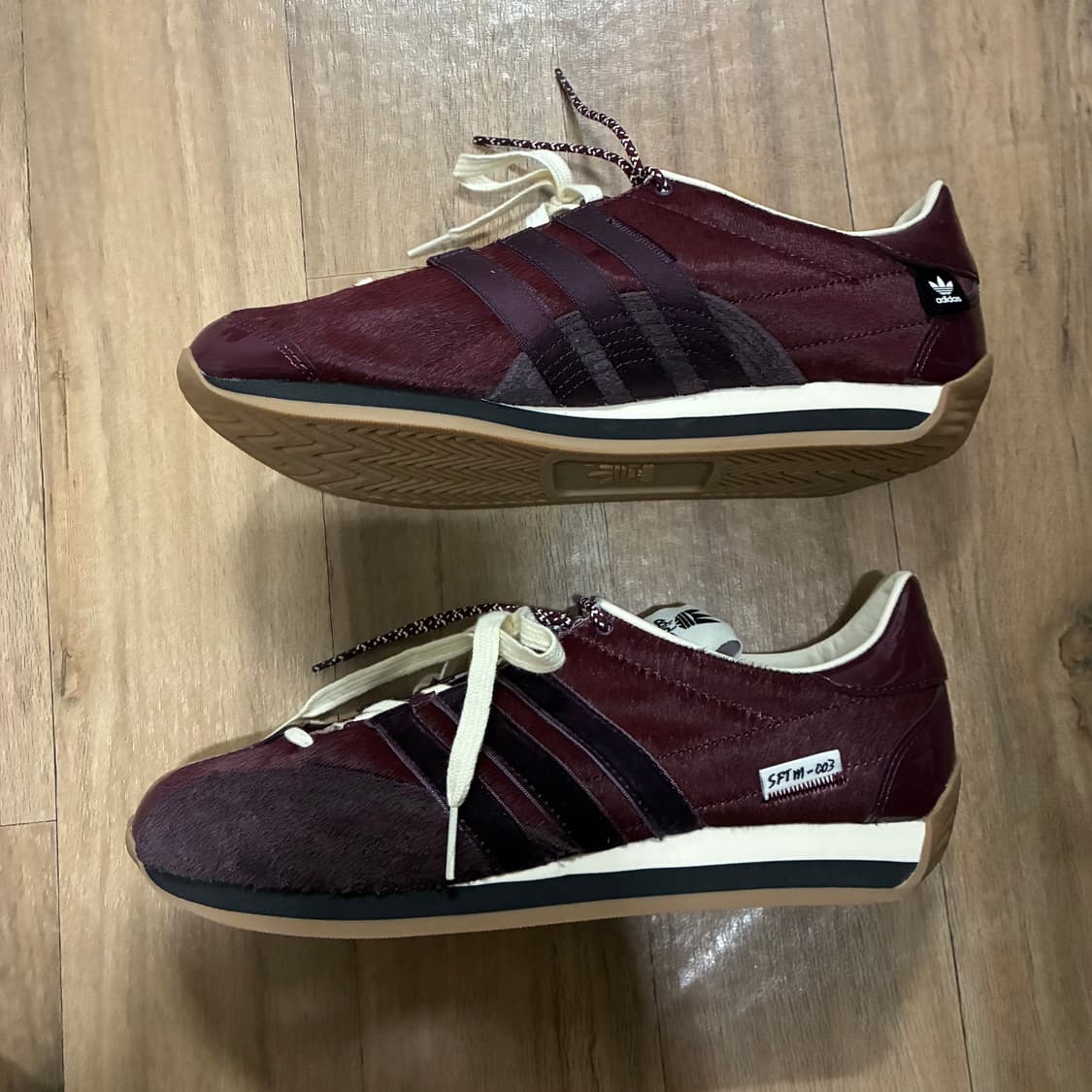 [새상품] 아디다스 X 송 포 더 뮤트 컨트리 OG 마룬 코어 블랙 상품이미지4