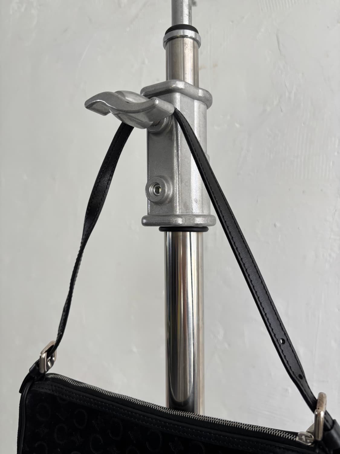 Celine 셀린느 빈티지 블랙 스웨이드 마카담 백 상품이미지3