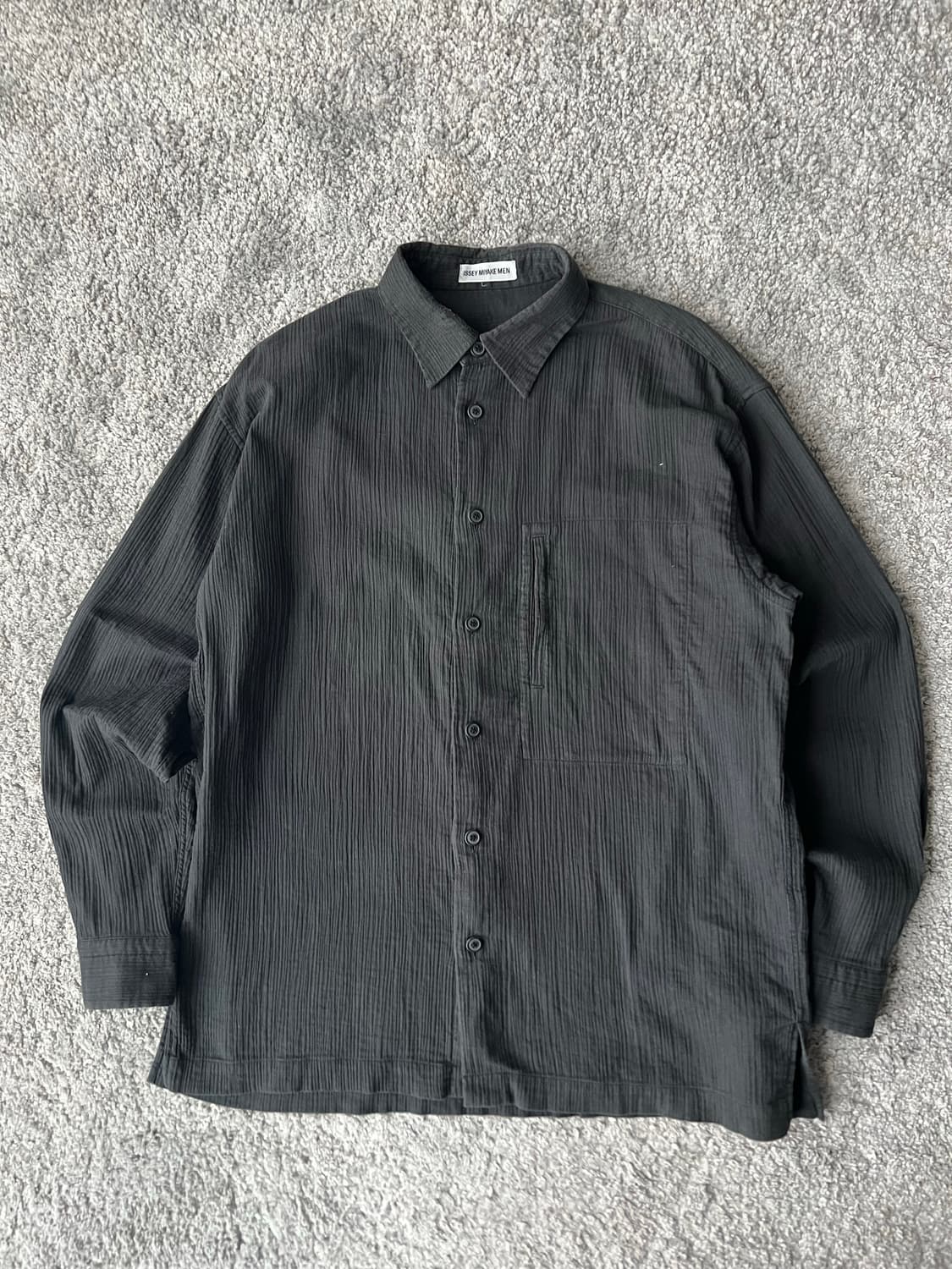 이세이미야케 맨 블랙 셔츠 상품이미지1