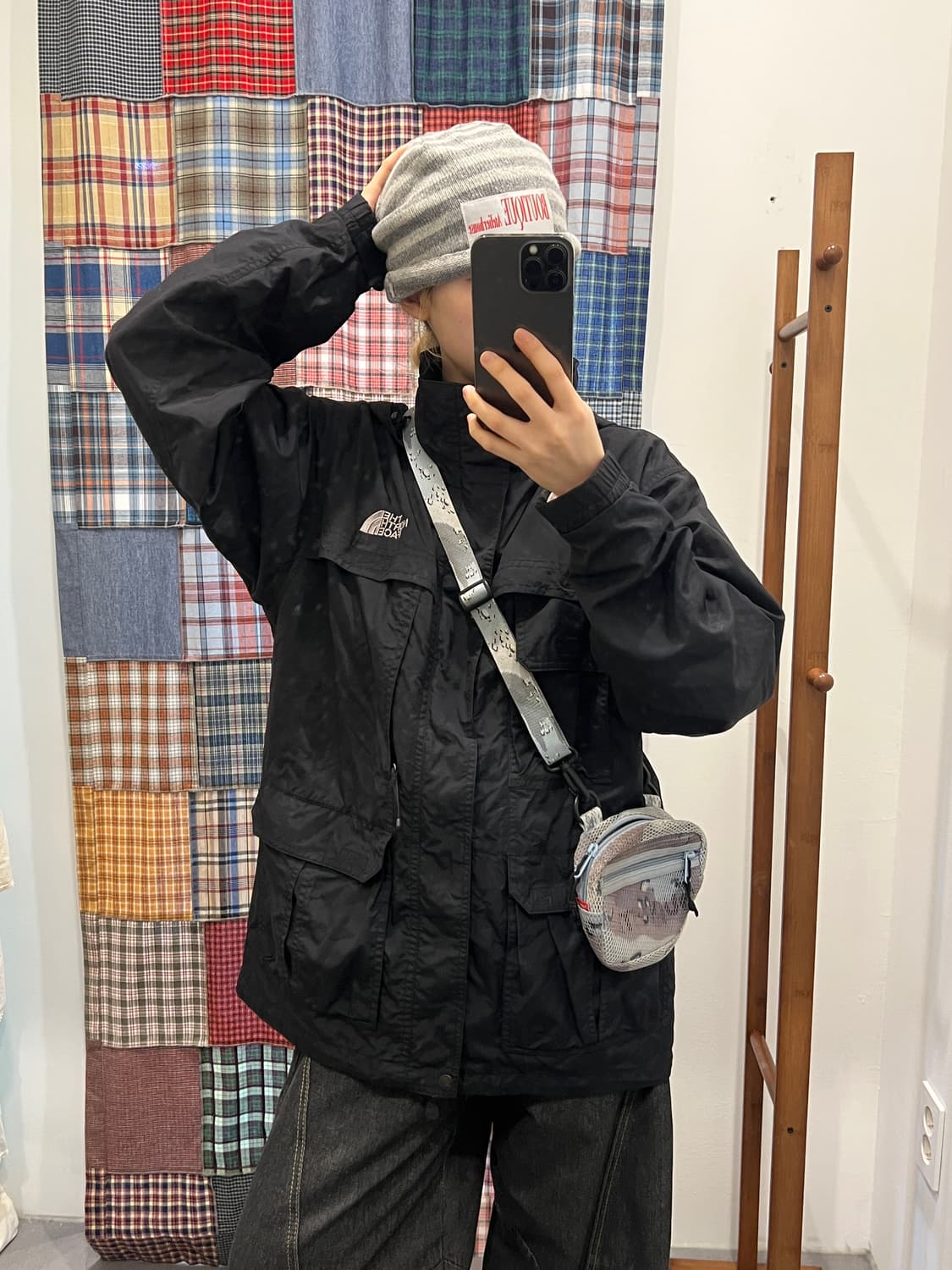 노스페이스 블랙 나일론 집업 상품이미지3