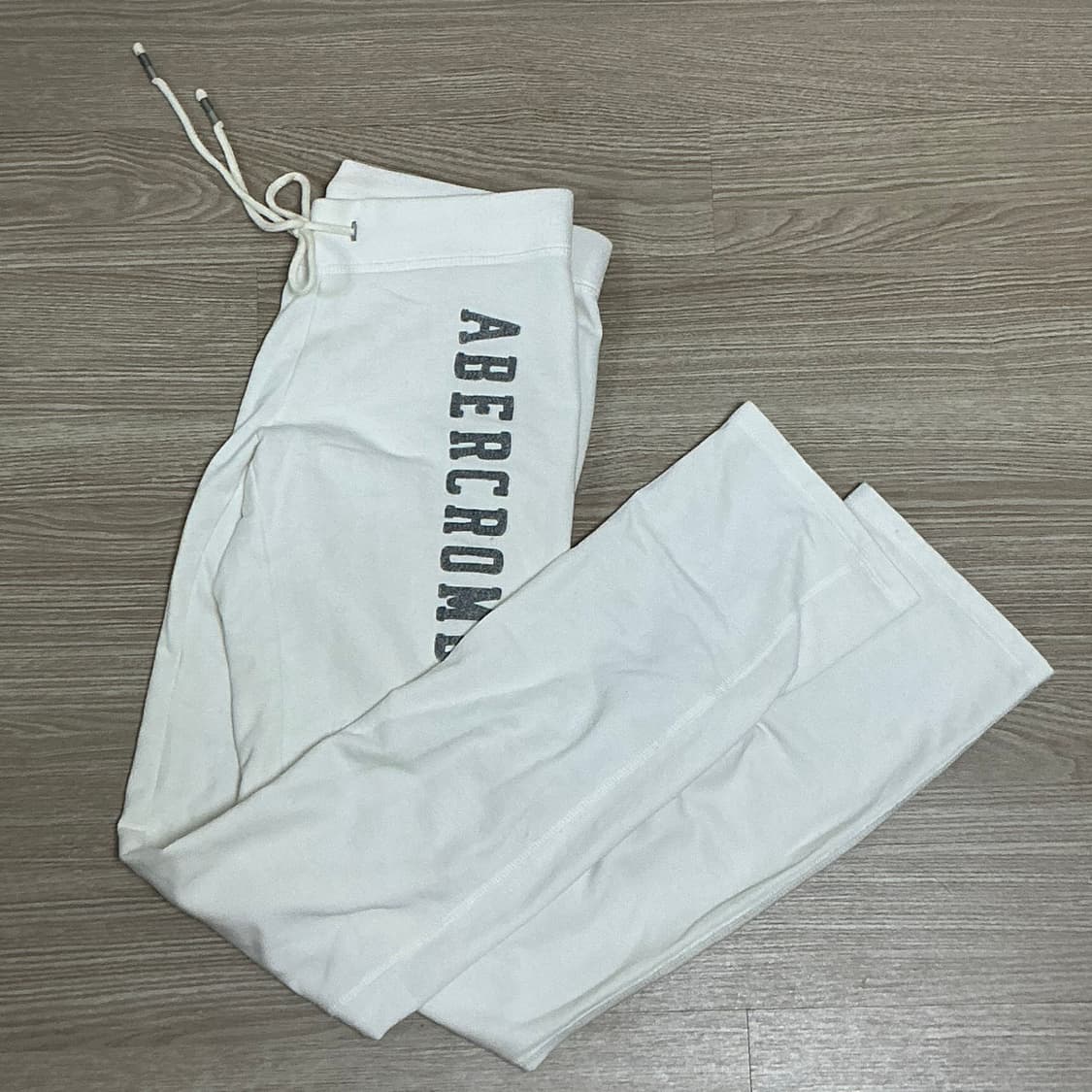 아베크롬비 화이트 트레이닝 팬츠 상품이미지1