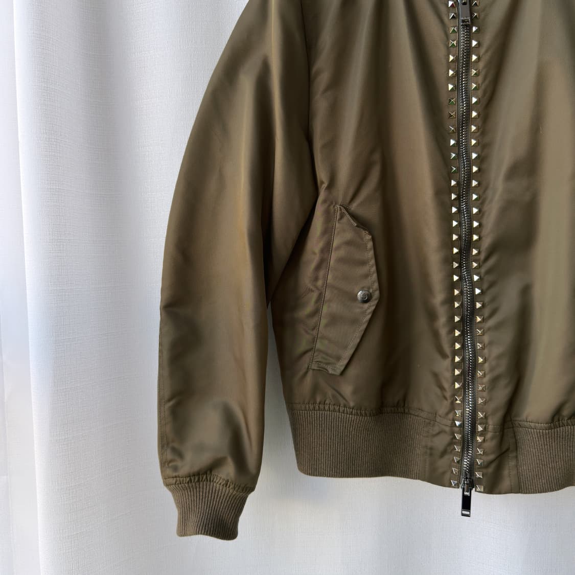 발렌티노 락스터드 봄버 자켓 카키 50사이즈 상품이미지3