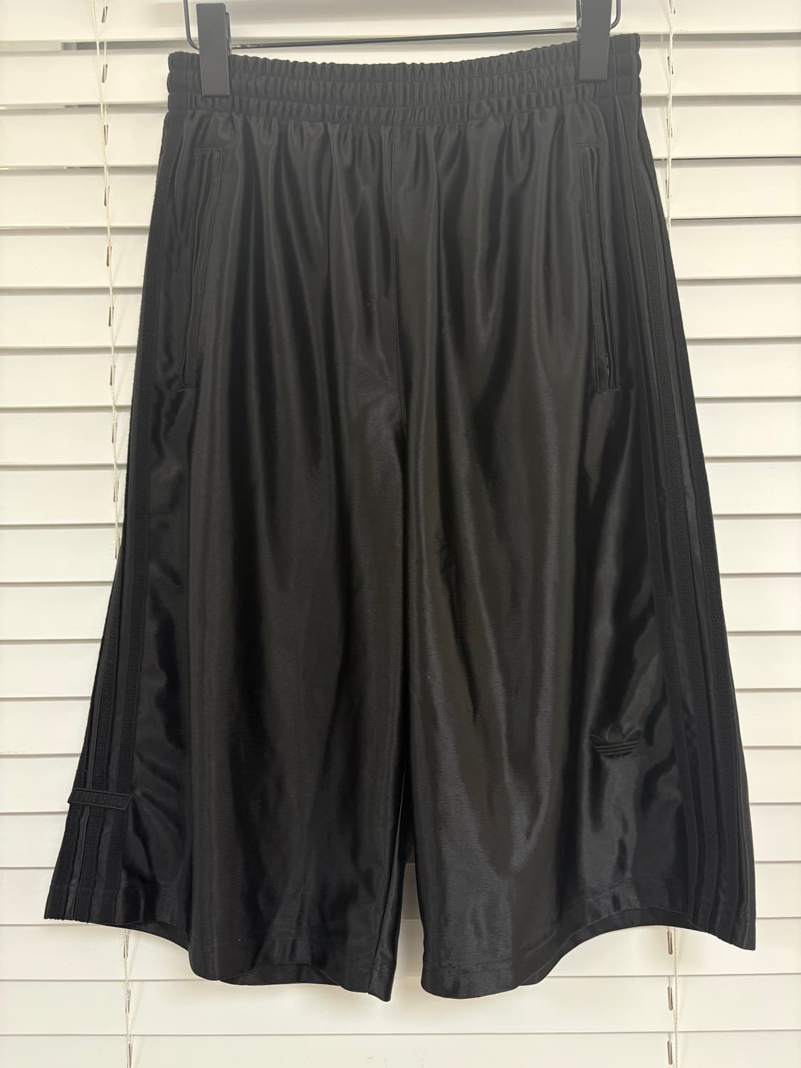 아디다스 버뮤다 팬츠 새틴 반바지 상품이미지2