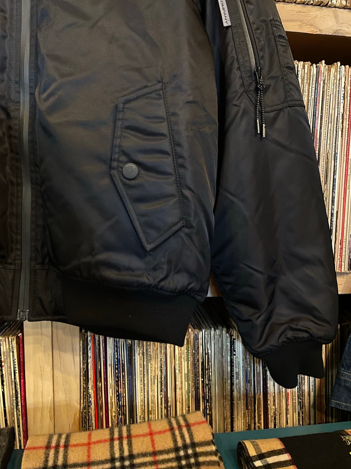 모호 블랙 Yeouiju ma-1 자켓 상품이미지4