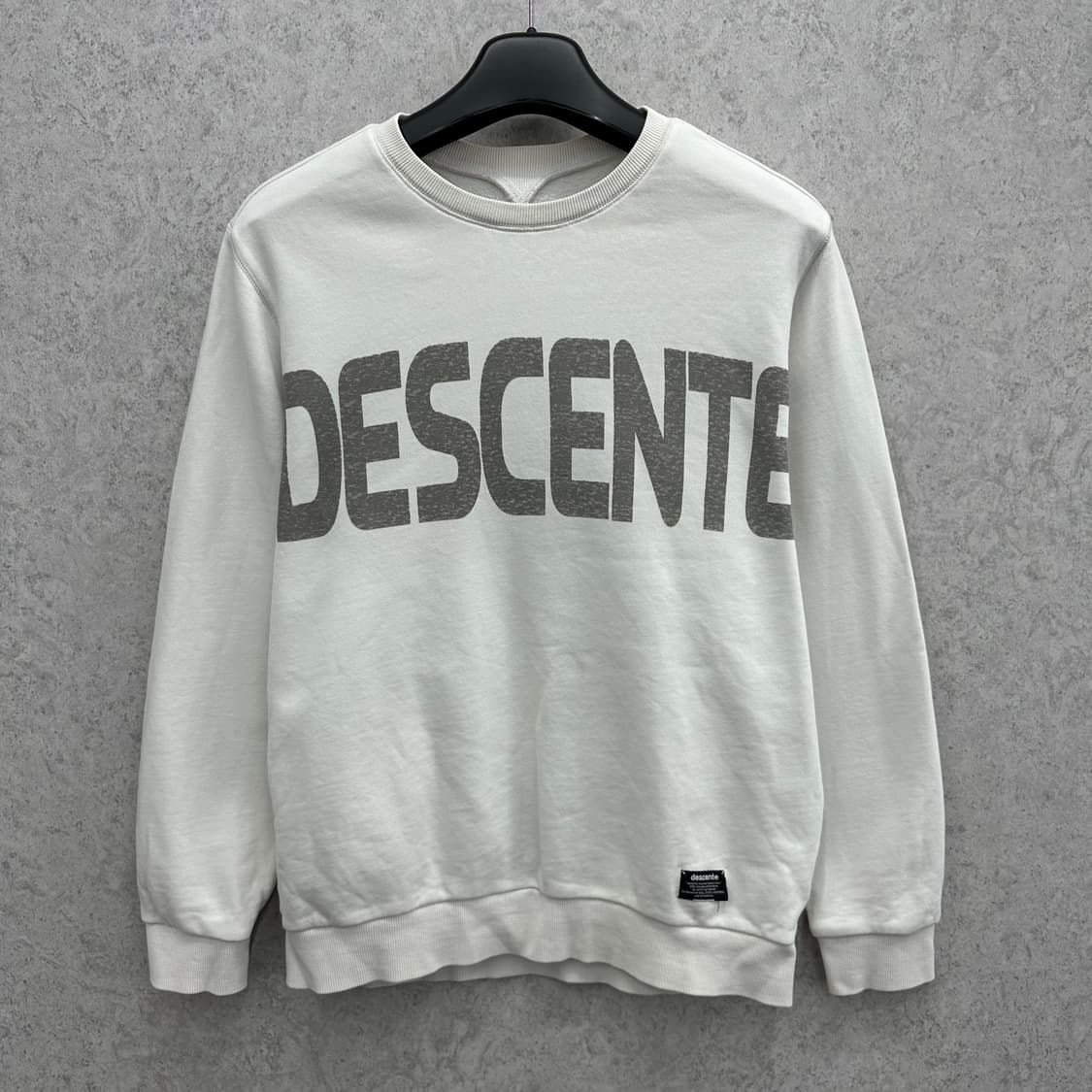 100 데상트 남자 루즈핏 맨투맨 상품이미지1