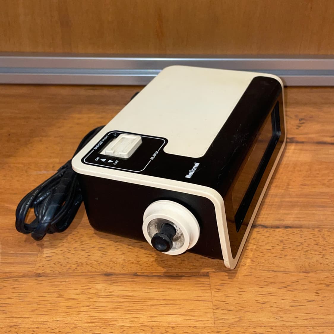 National TG02 Flip Alarm Clock (Cream) 상품이미지3