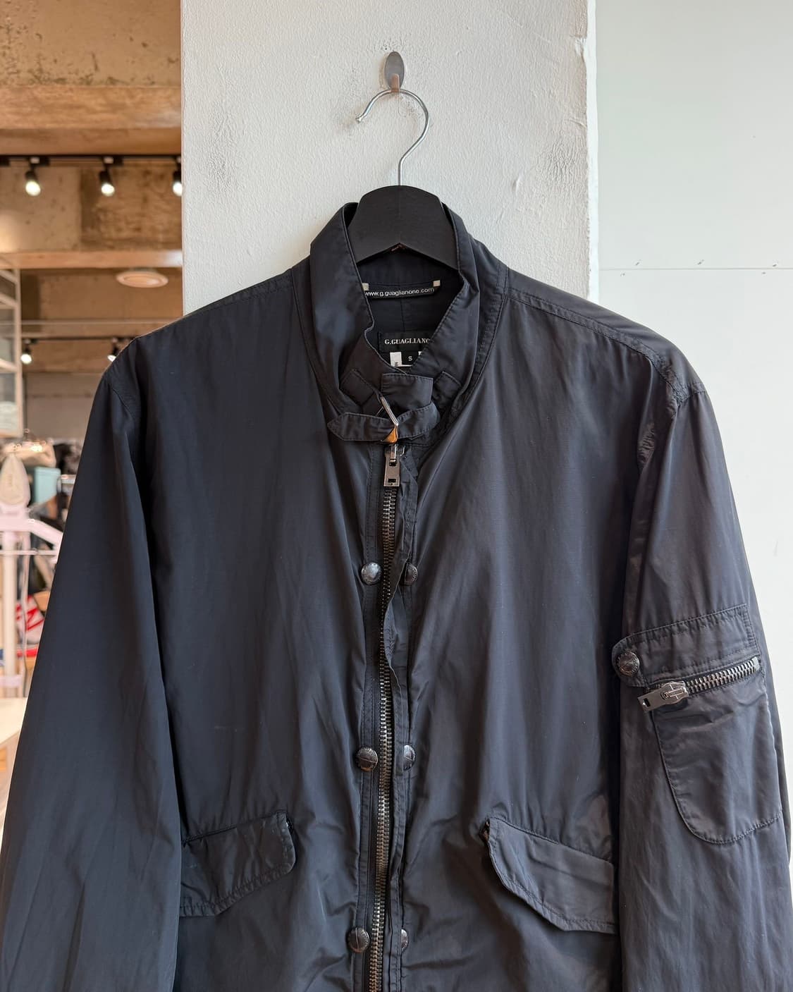 가리오네 블랙 나일론혼방 자켓 상품이미지3