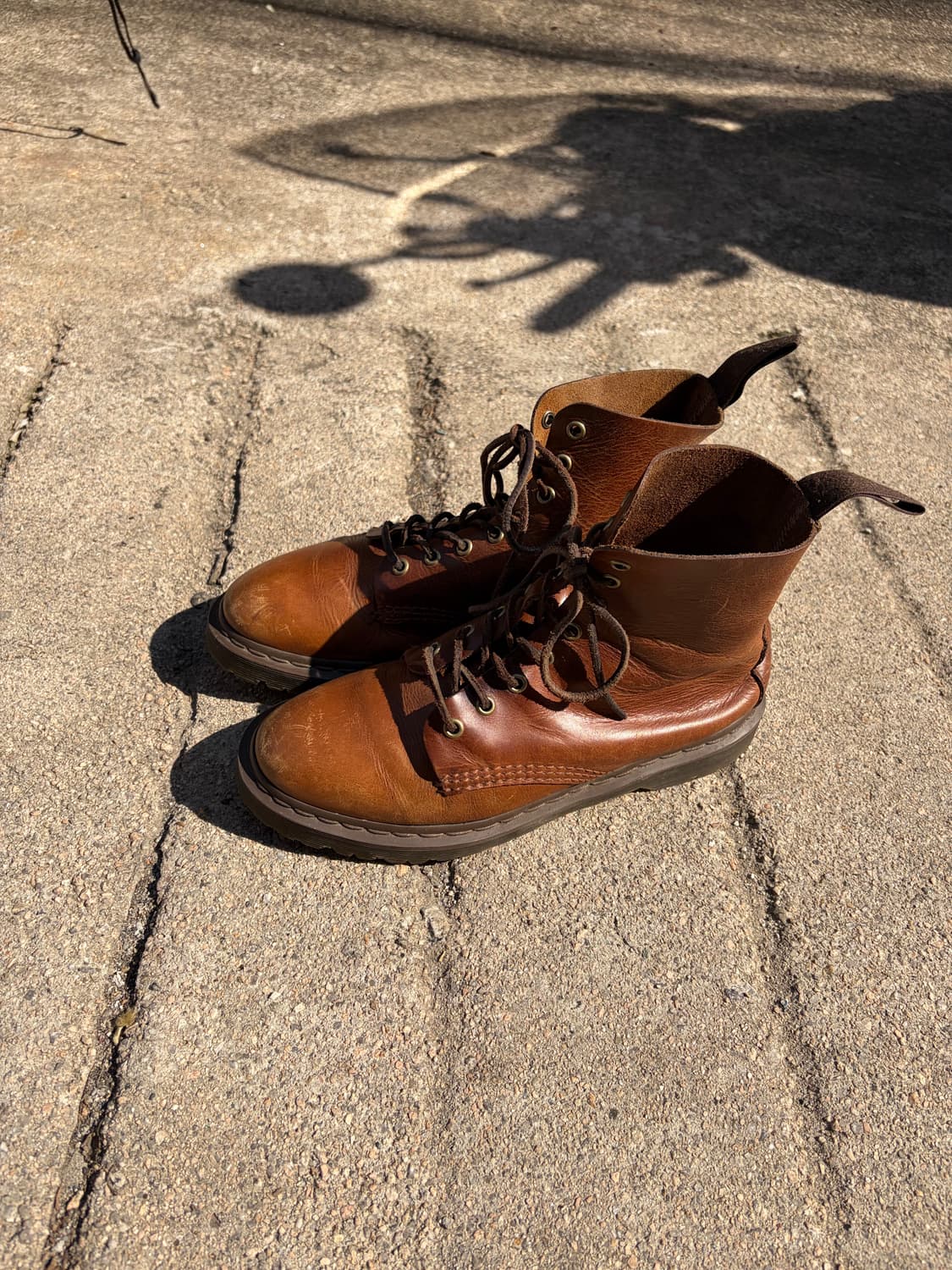 260) Dr. Martens 브라운 레더 레이스업 부츠 상품이미지2