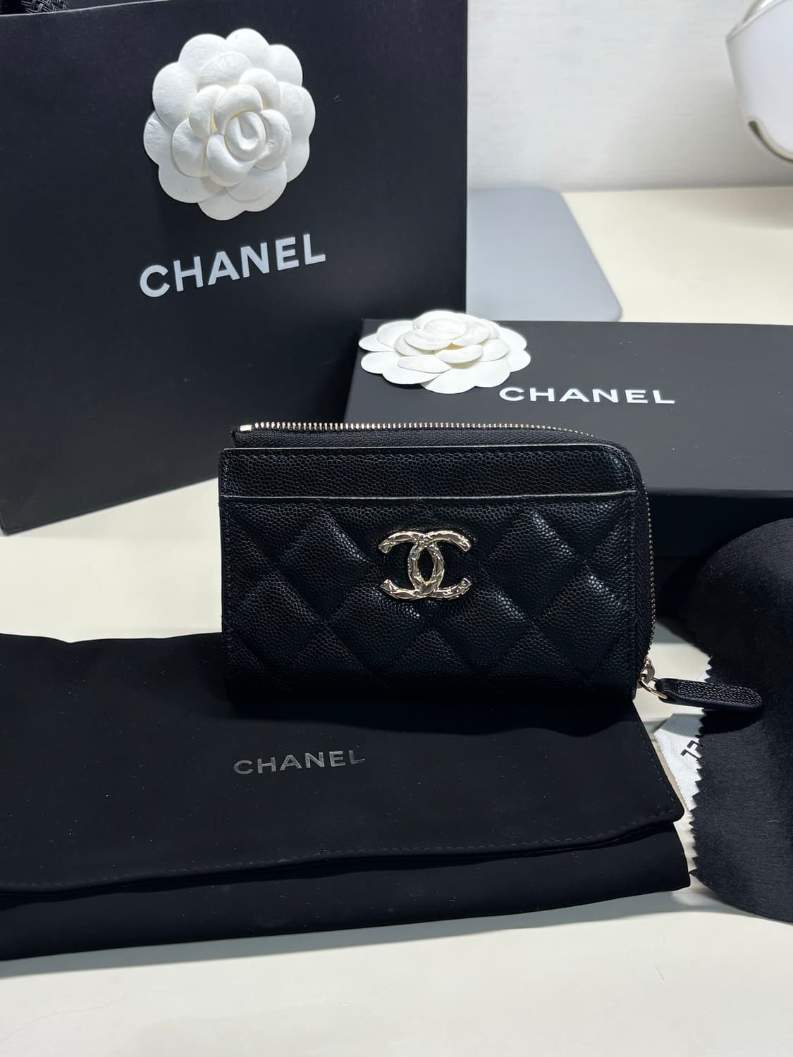 샤넬 캐비어 지퍼카드지갑 상품이미지1