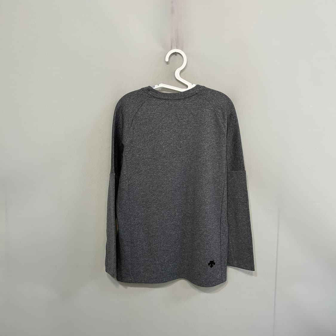 데상트 남성 맨투맨 100 상품이미지3