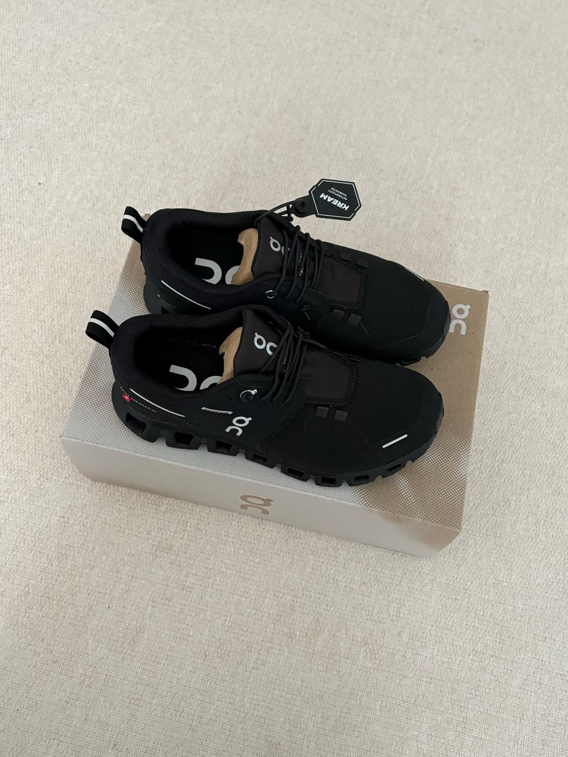 온러닝 클라우드5 워터프루프 새상품 36w 상품이미지1