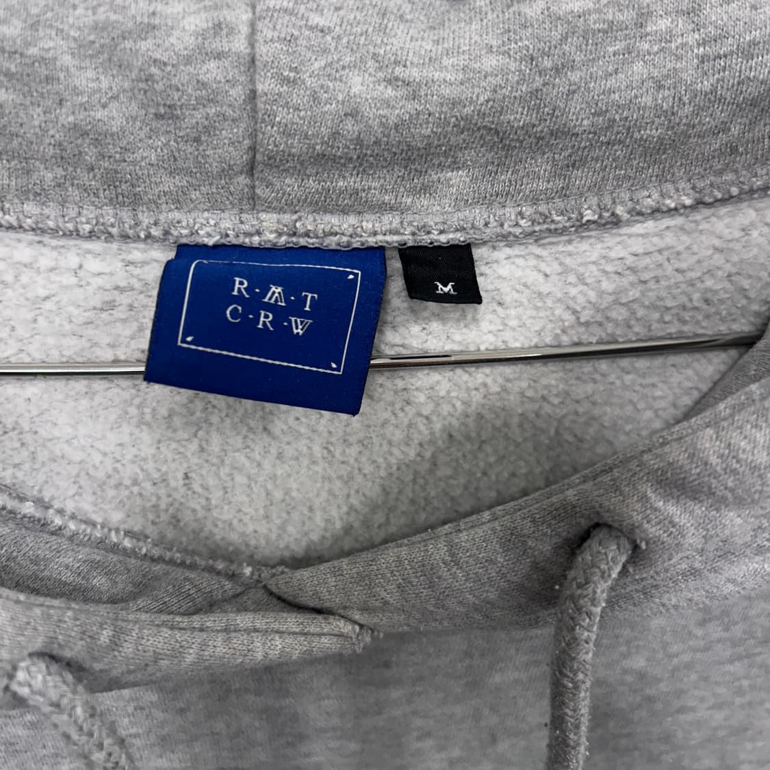 로맨틱크라운 오버핏 와펜로고 후드티 상품이미지3