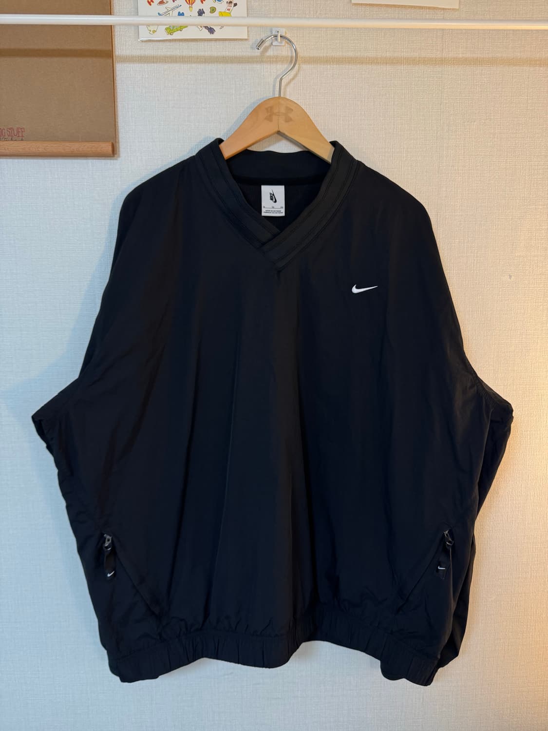 [XL]나이키 솔로 스우시 우븐 웜업 윈드셔츠 블랙 상품이미지2