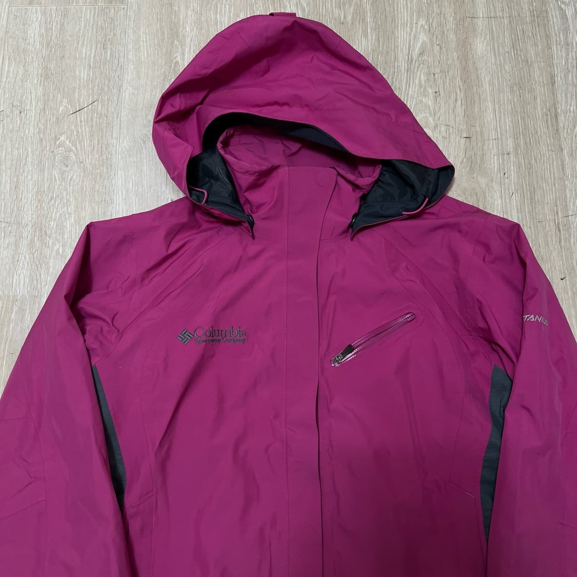 컬럼비아 여성 티타늄 고어텍스 후드 바람막이 자켓 S/90  상품이미지2