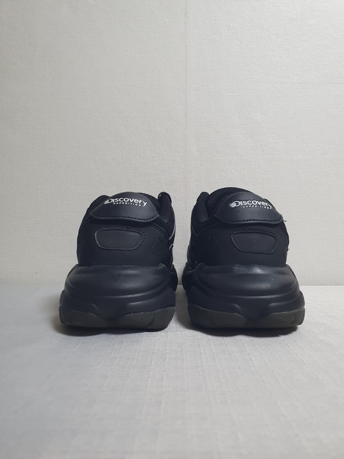 디스커버리 올블랙 어글리 운동화 240mm 상품이미지4