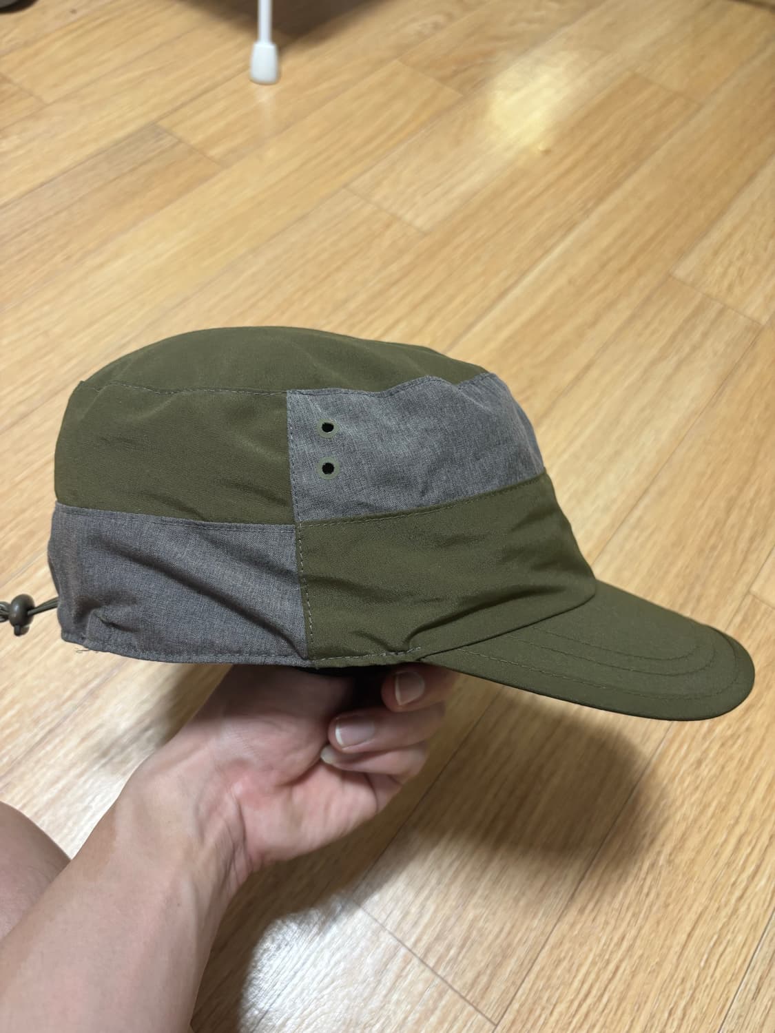 네파 귀달이캡 모자 카키 상품이미지2