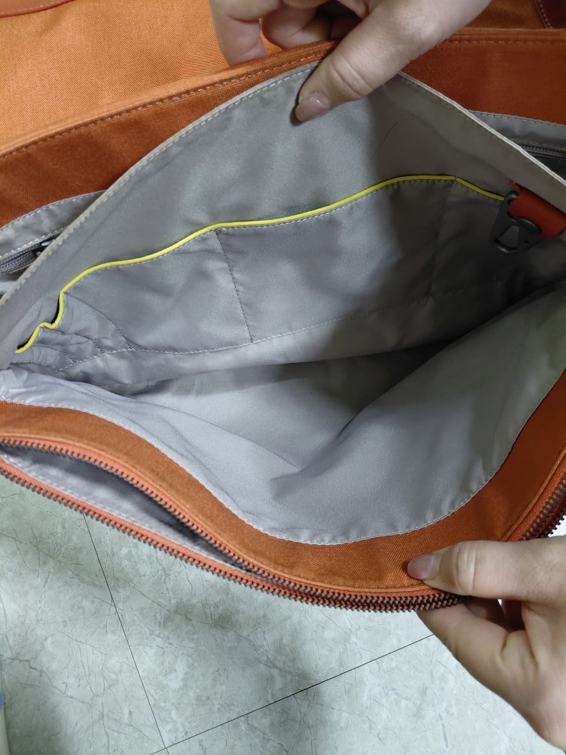 만다리나덕 크로스백 서류가방 상품이미지7