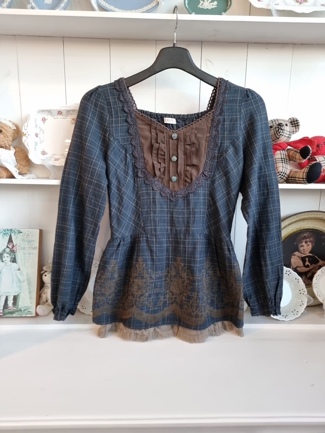 axes femme 클래식 체크 프릴 블라우스 상품이미지1