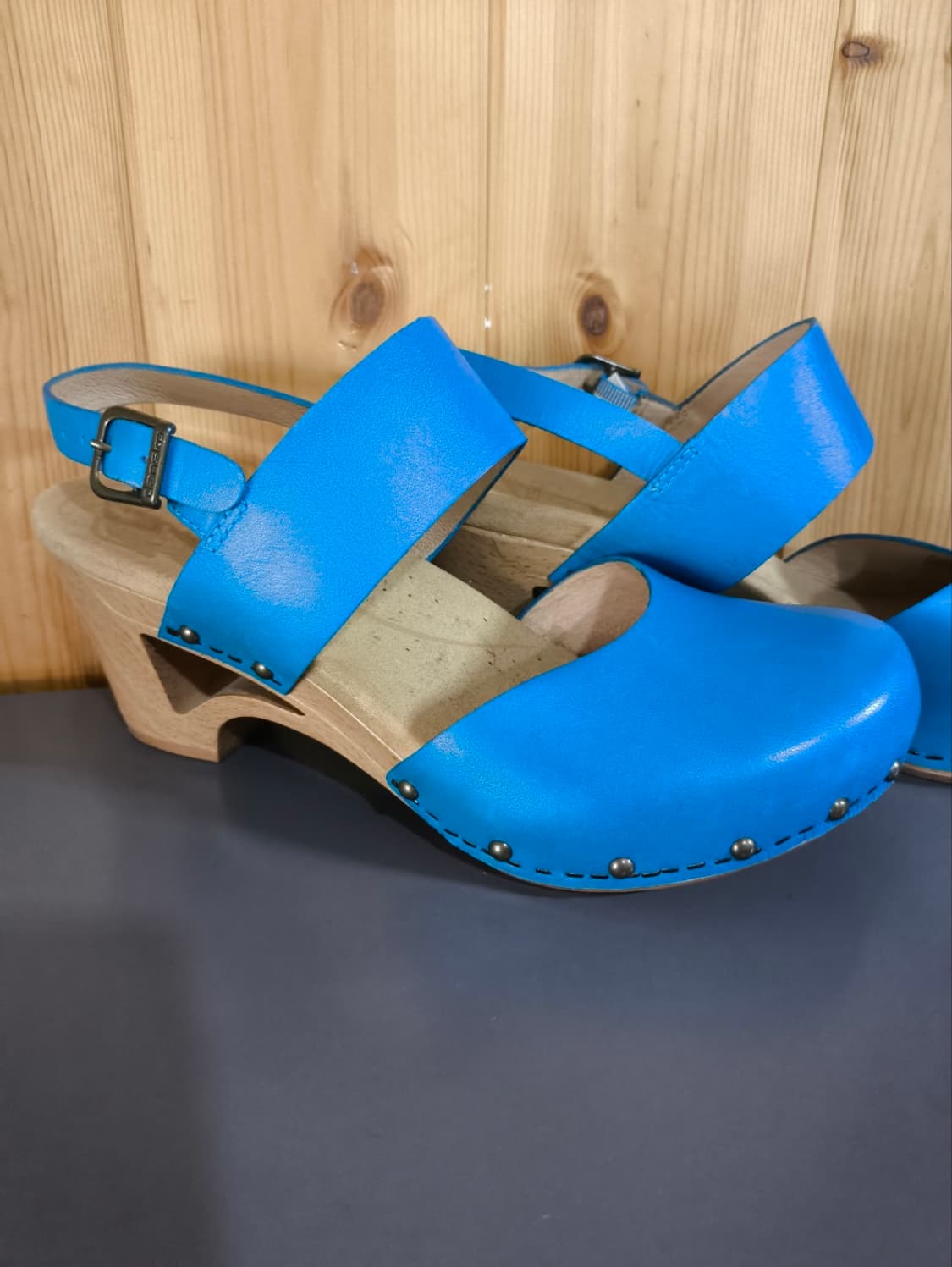 38 240mm 덴스코 우드 가죽 슬링백 힐  상품이미지1