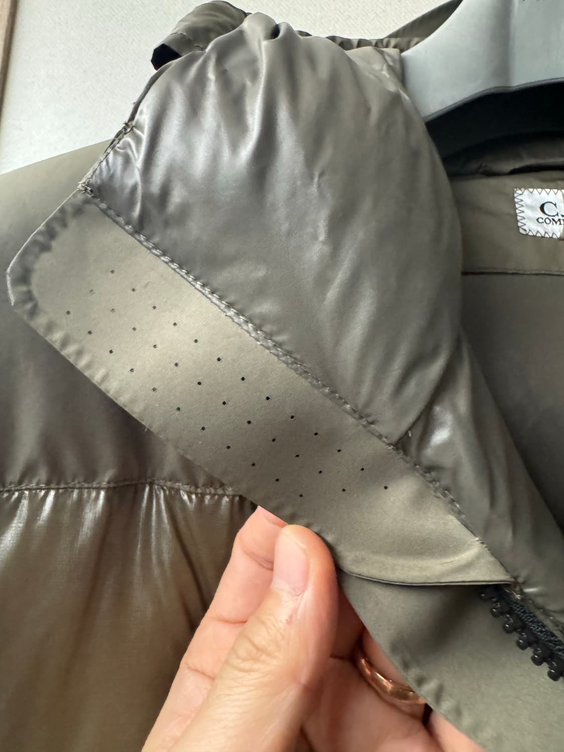 CP컴퍼니 DD Shell 다운 패딩 상품이미지4