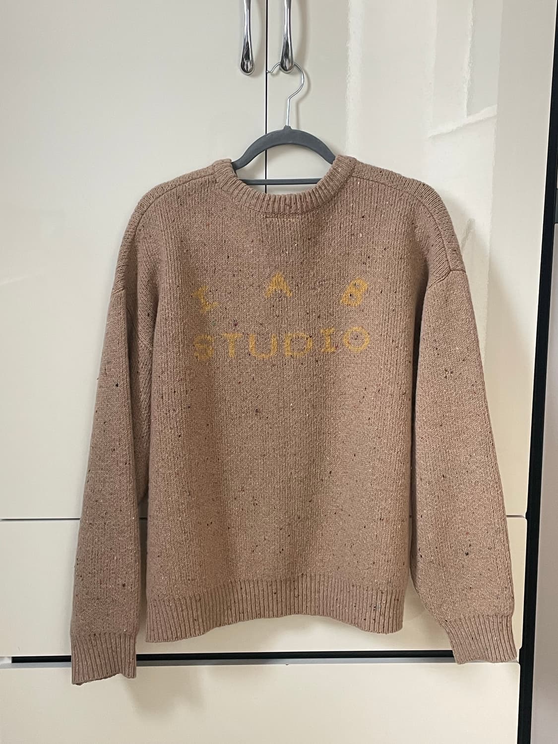 아이앱스튜디오 새들러하우스 니트 m 상품이미지4