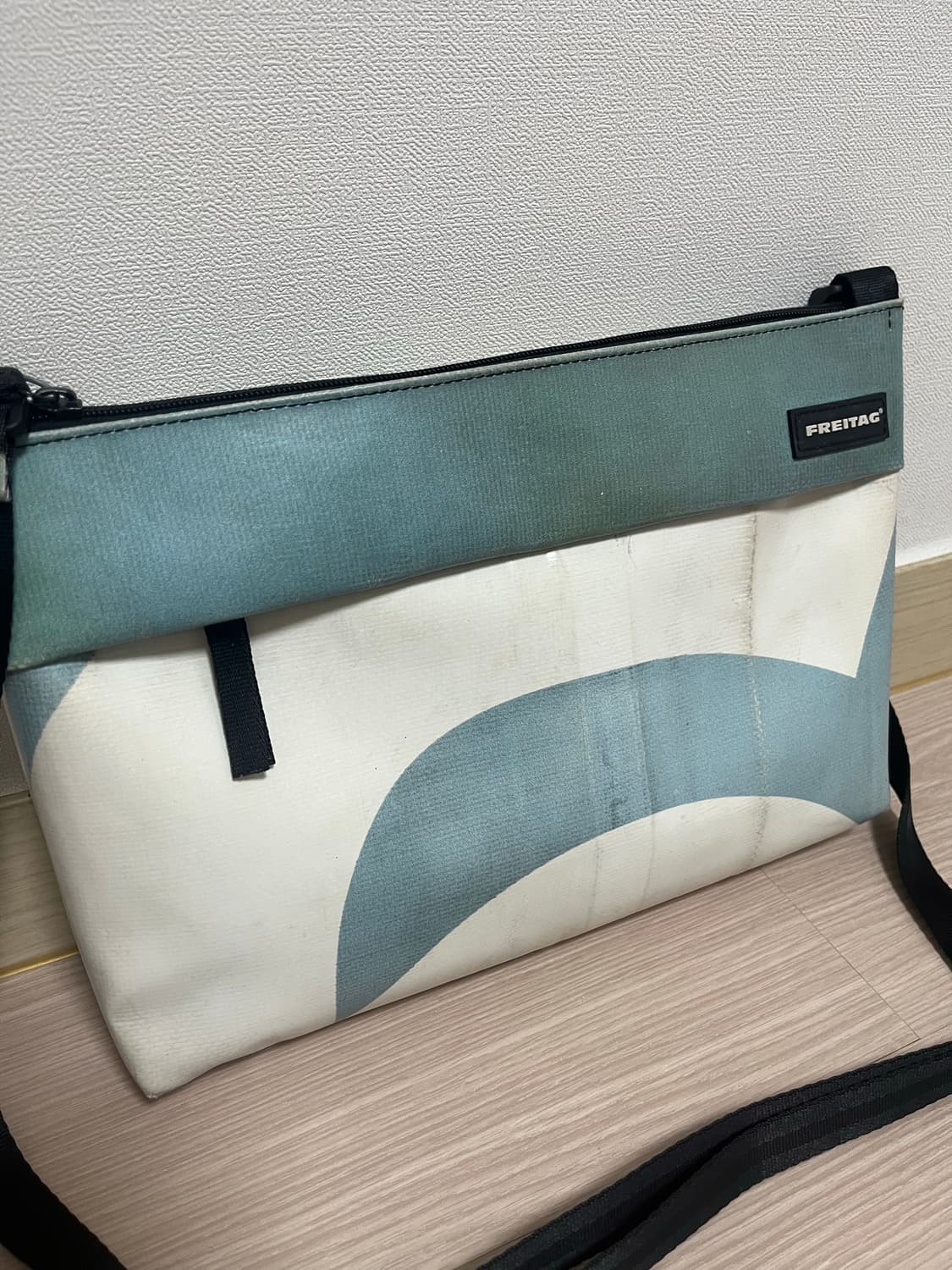 프라이탁 LOU 루 크로스백 가방 판매합니다 상품이미지2