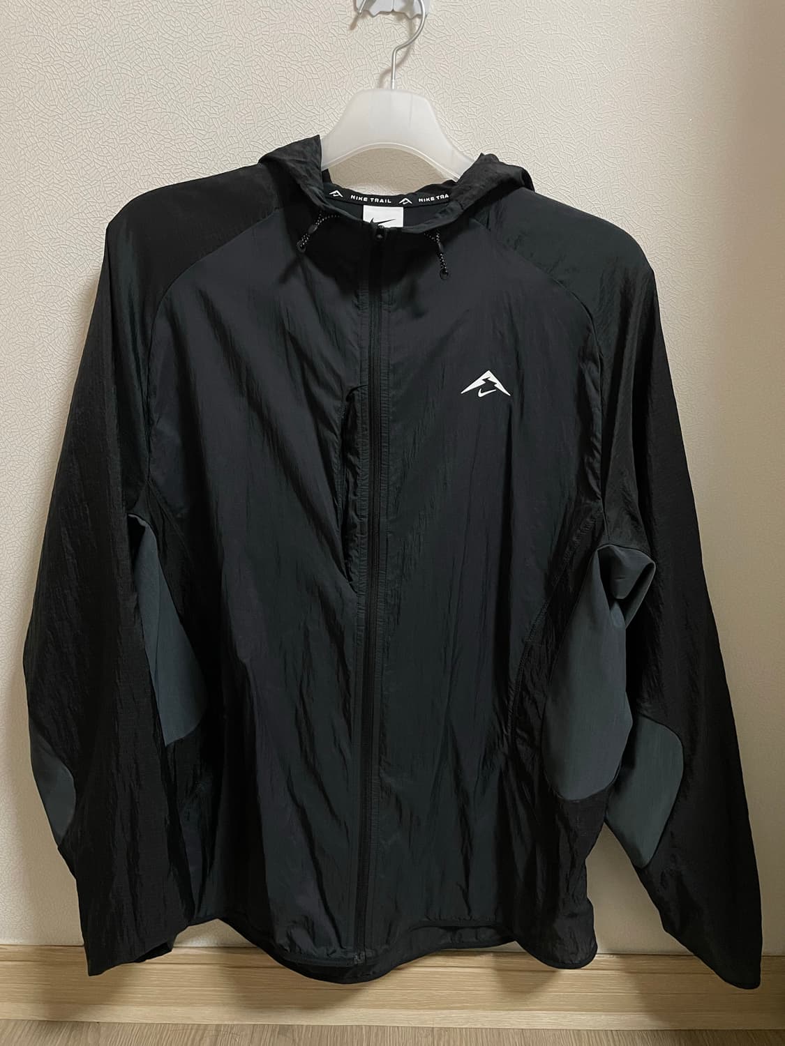 나이키 트레일 에어리즈러닝자켓 상품이미지4