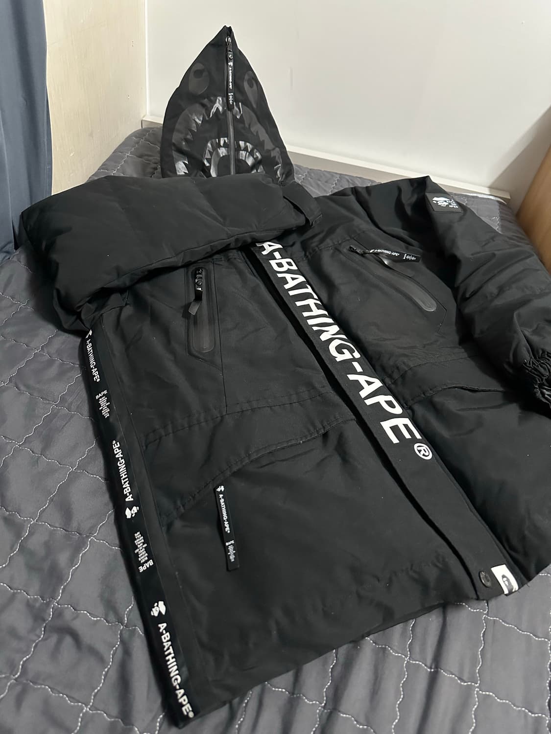 베이프 샤크 후드 패딩 블랙 XL 상품이미지4