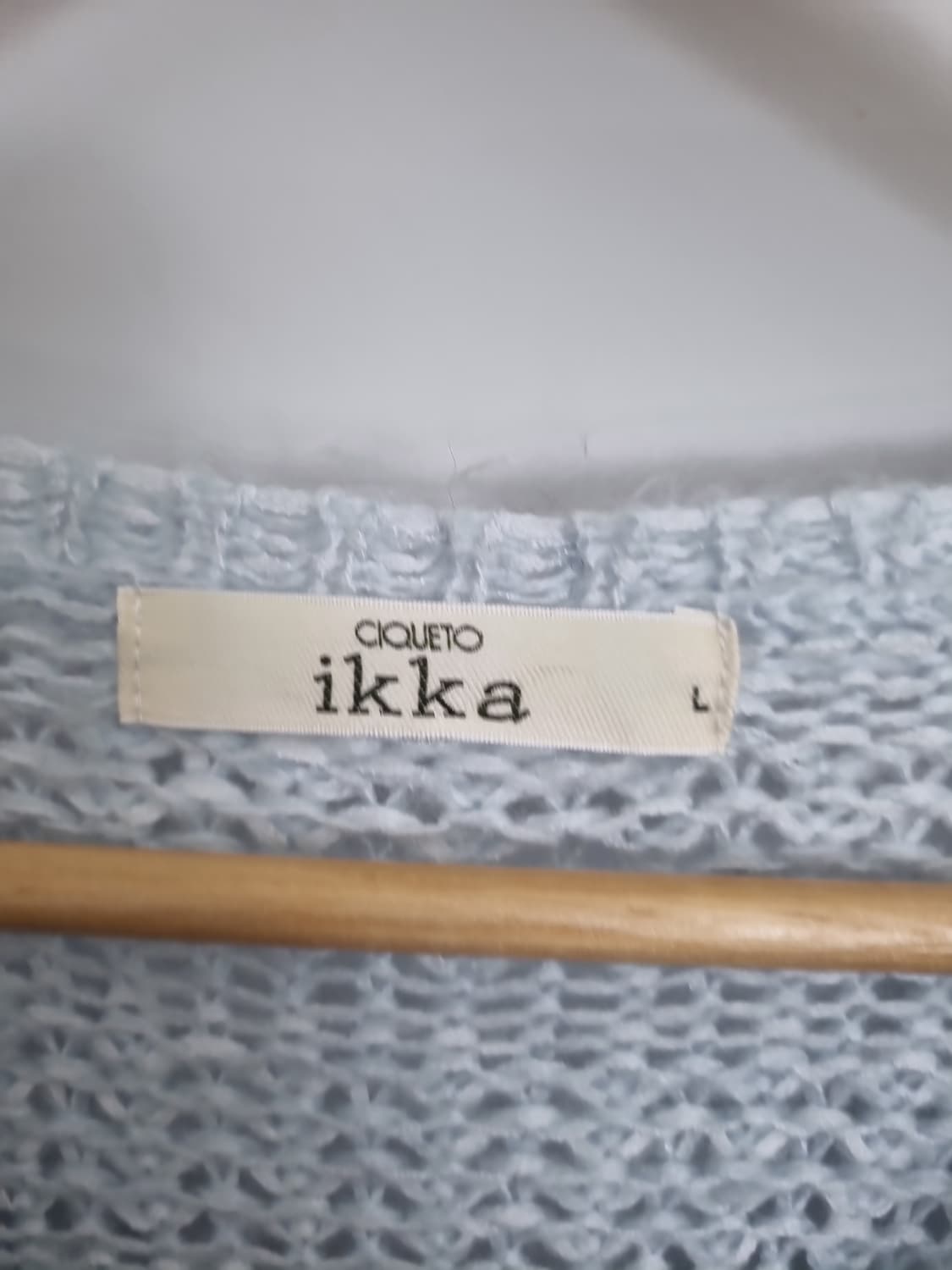 ikka  라이트 블루 펀칭 니트  상품이미지7