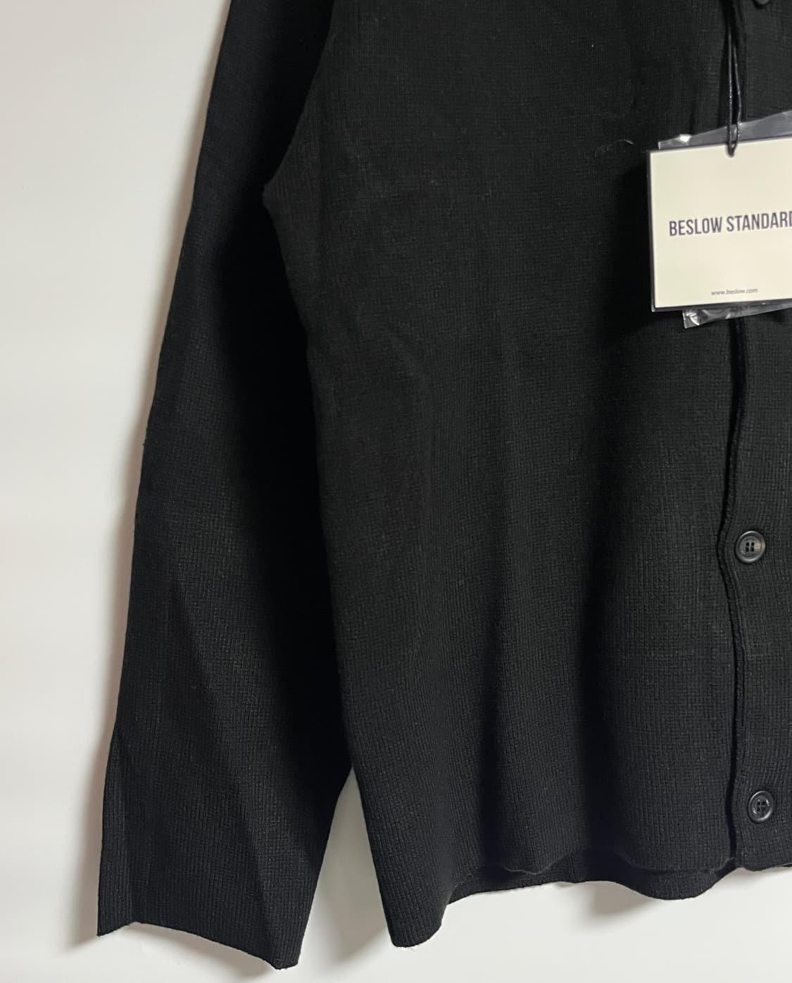 새상품 공용 비슬로우 브이넥 니트 가디건 스웨터 M 상품이미지3