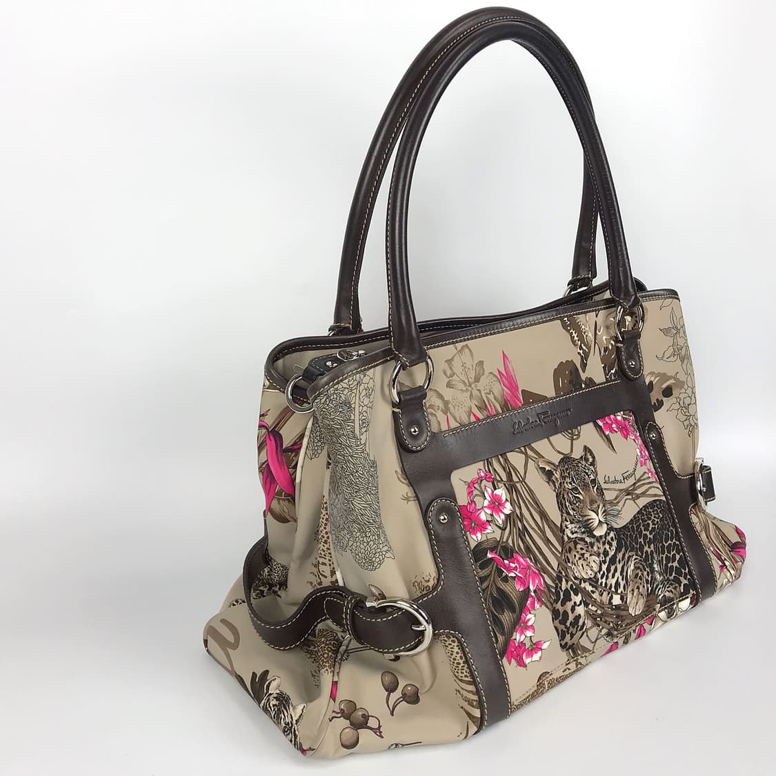 페라가모 Ferragamo 레오파드 나일론 숄더백 여성 가방 상품이미지5