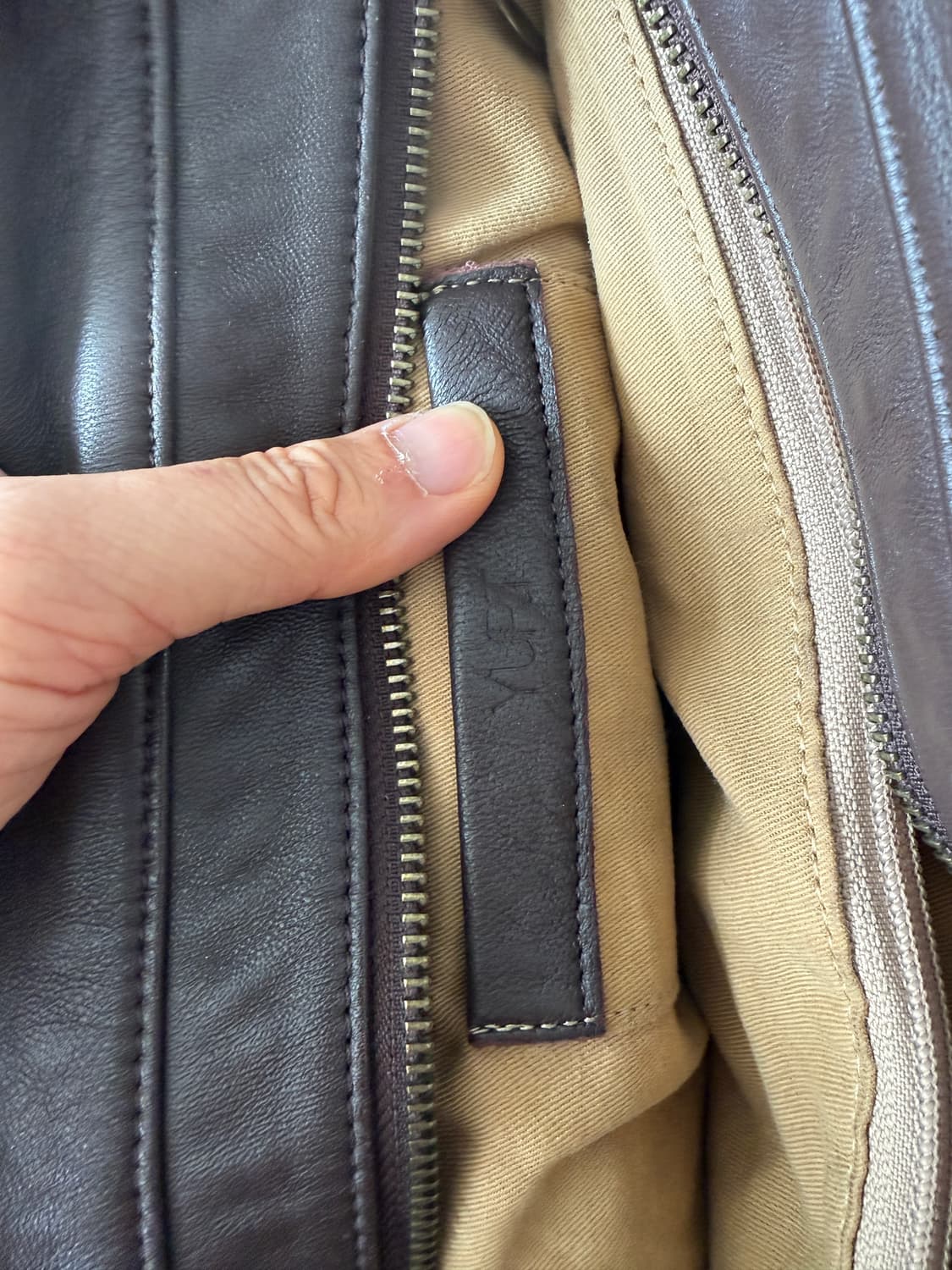 유르트(YURT) 레더 크로스백(큰 사이즈) 상품이미지8