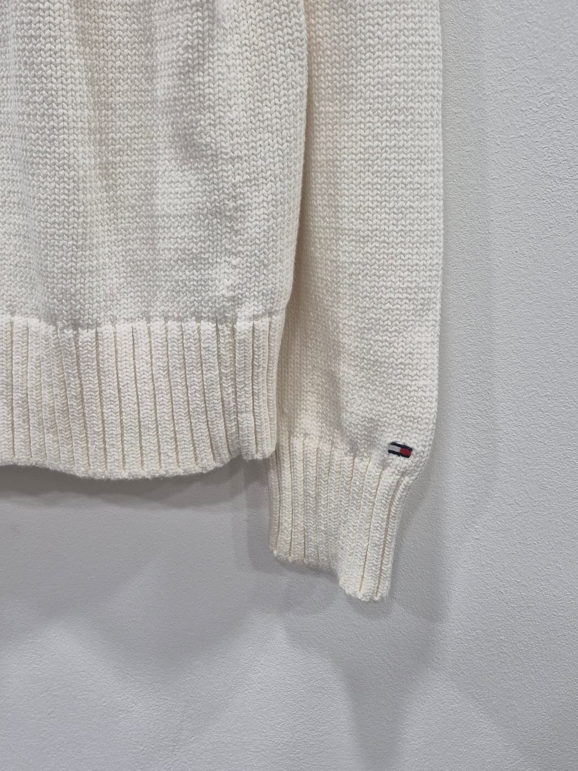 타미힐피거 니트 플래그 빅로고 포인트  울 스웨터 아이보리 남성 100 상품이미지2