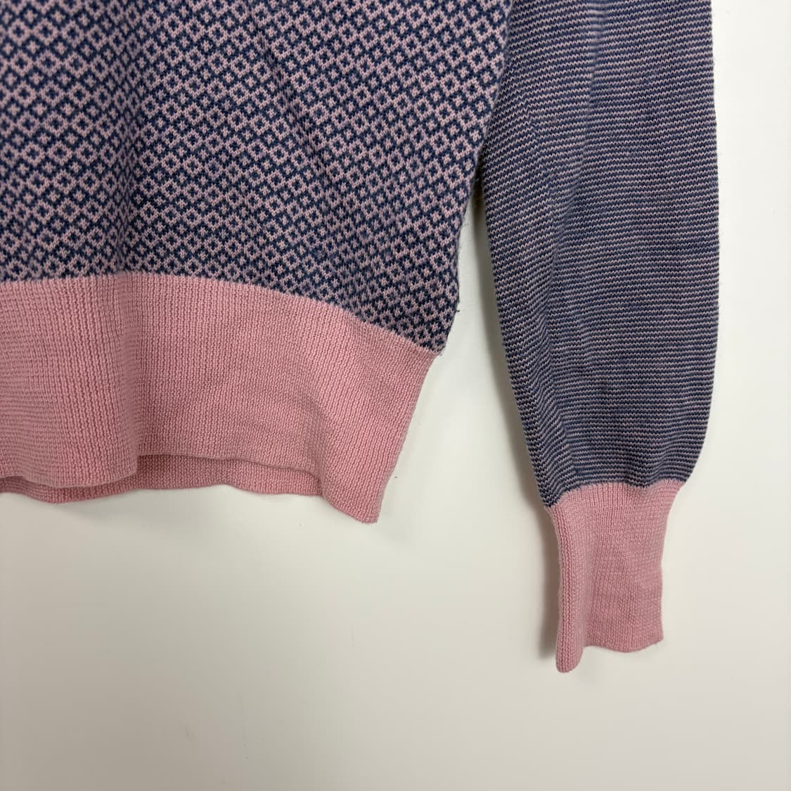 마크제이콥스 브이넥 니트 티셔츠 상품이미지6