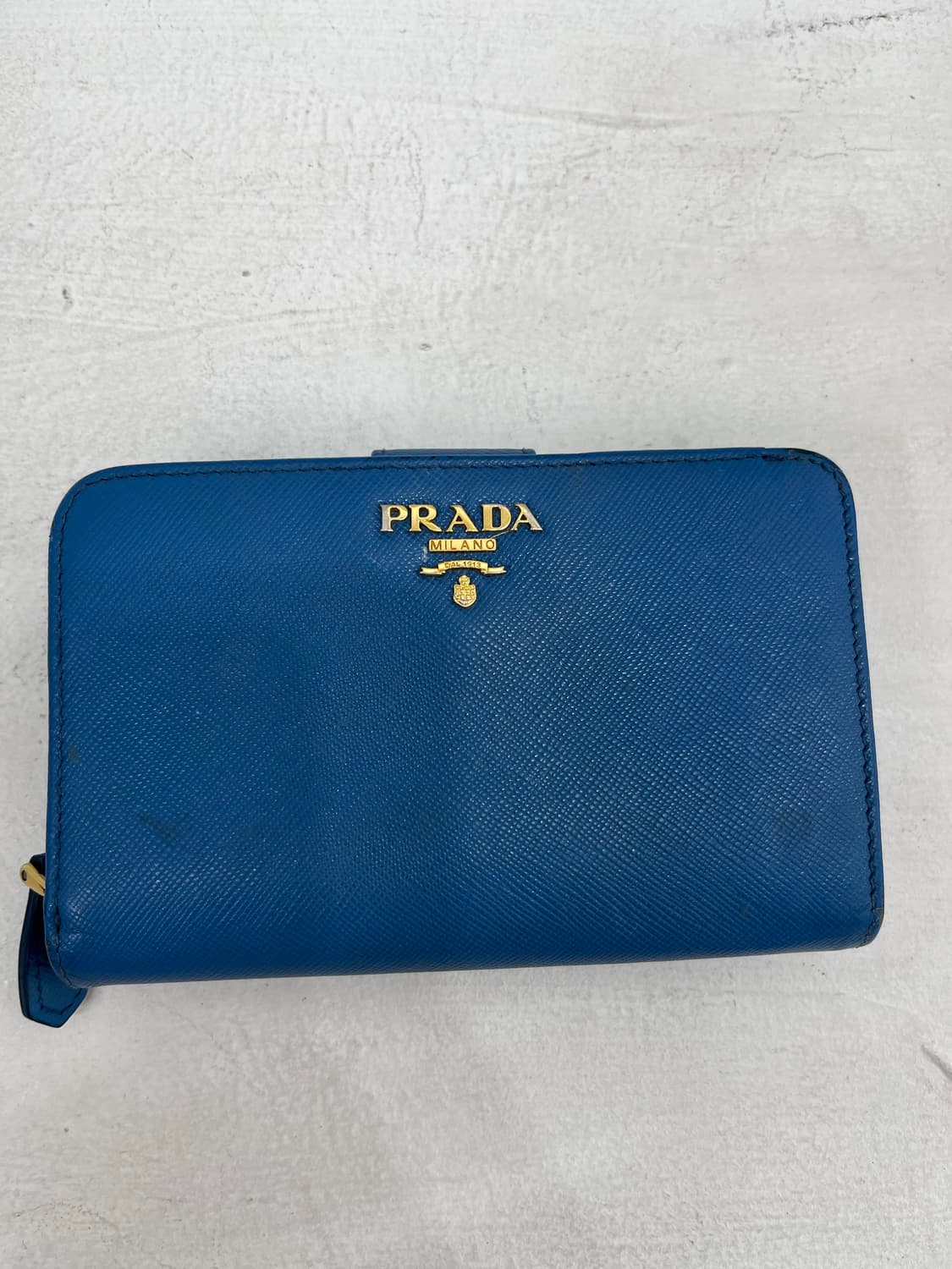 프라다 사피아노 블루 중지갑 상품이미지1