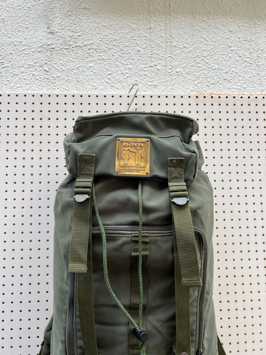 BITCH SKATEBOARDS BACKPACK 비치스케이트보드 백팩 상품이미지3