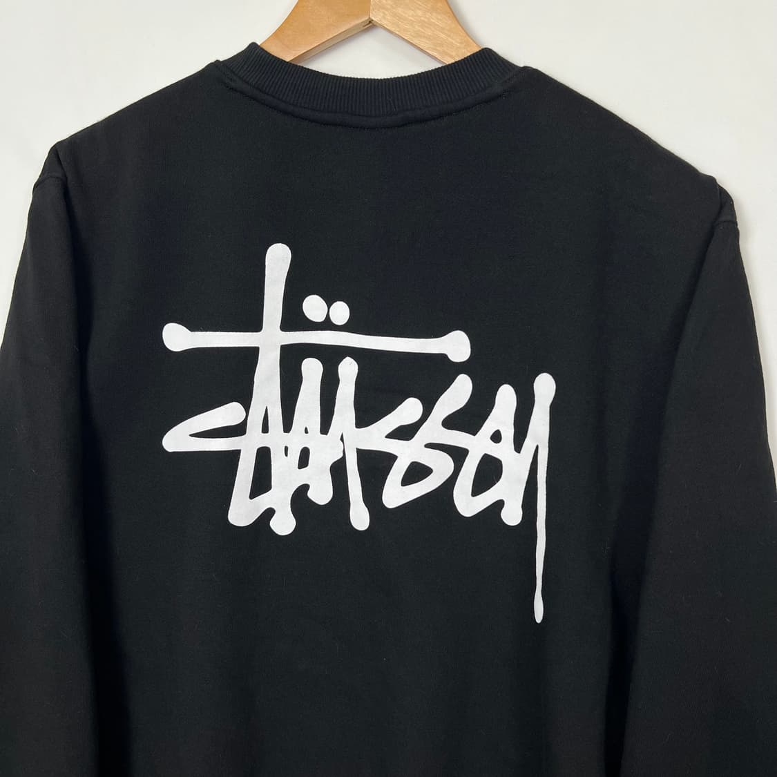 Stussy 스투시 베이직 스탁로고 블랙 맨투맨 상품이미지2