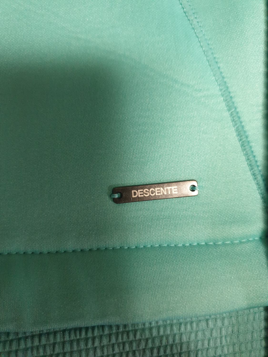 (단종매물) 데상트 딱붙핏 스피리쳐 하이브리드 후드집업 져지 민트 (S) 상품이미지3