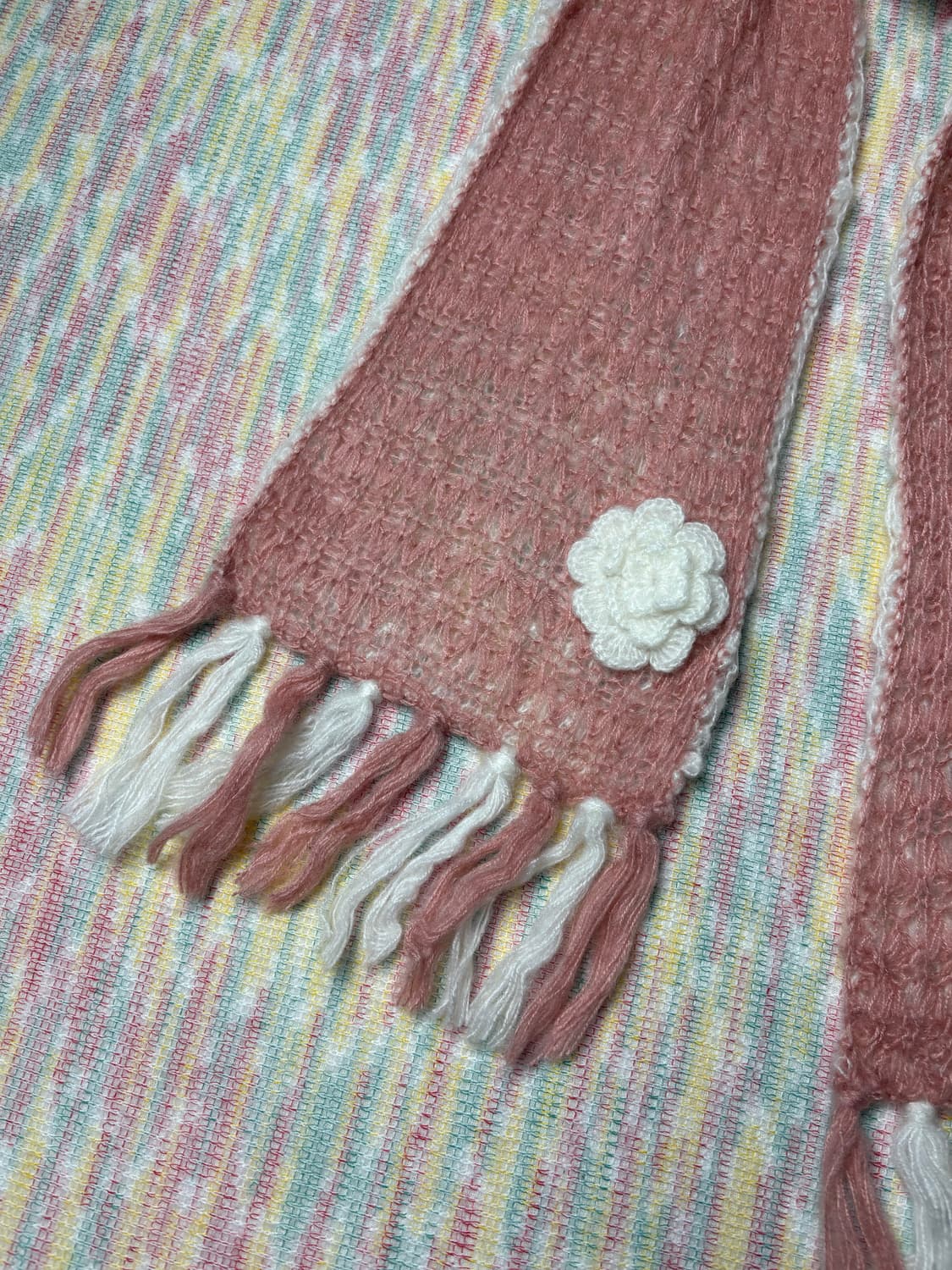 코랄 핑크 플라워 뜨개 머플러 상품이미지3