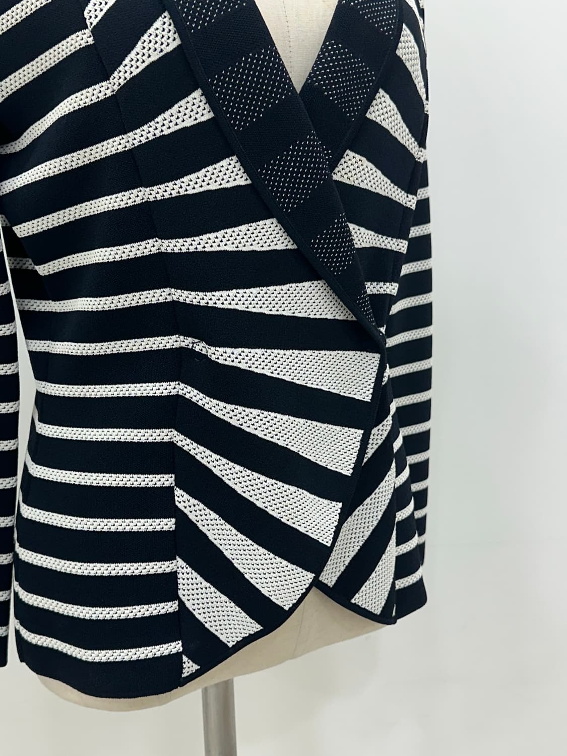 아르마니 꼴레지오니 니트 자켓 상품이미지10