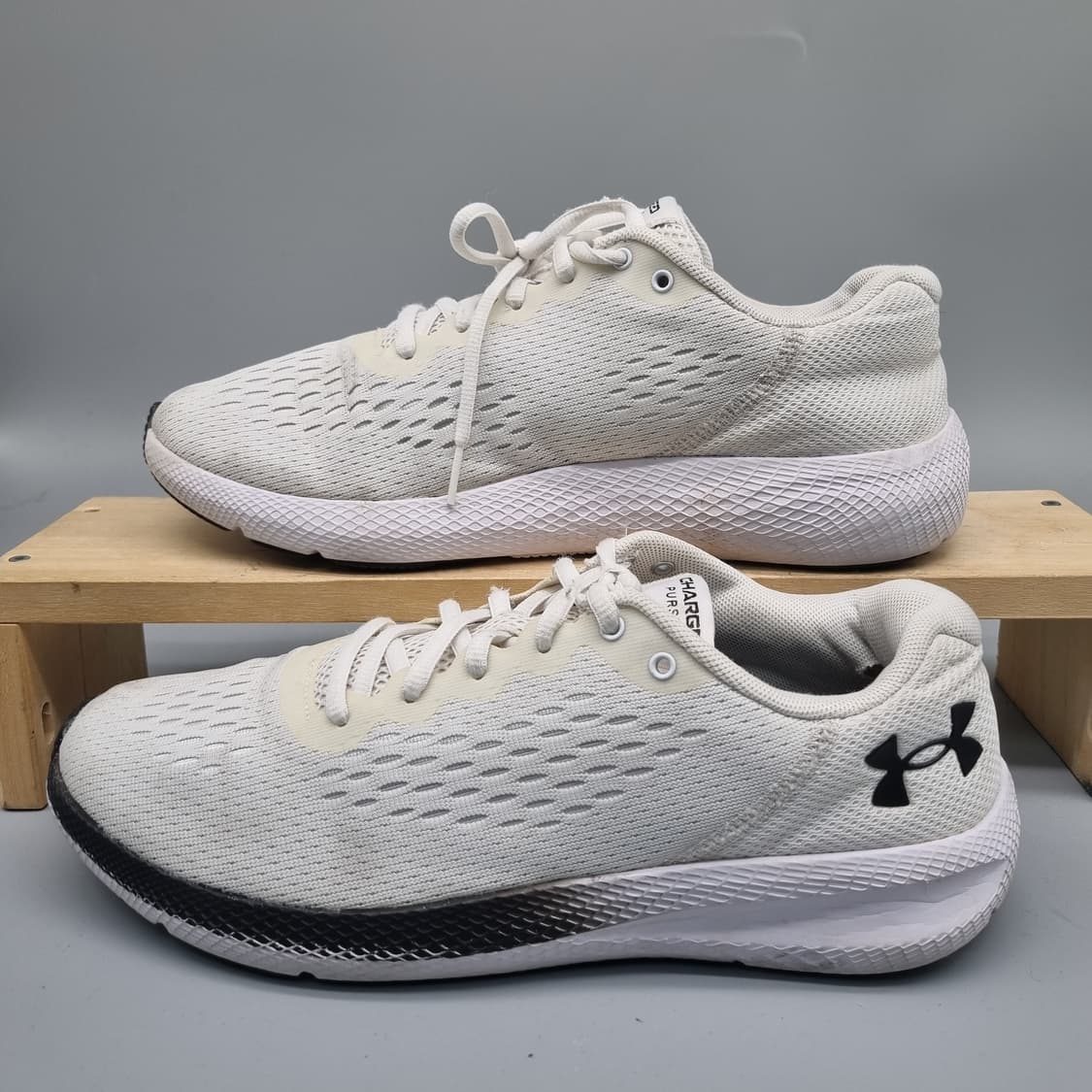 언더아머 뉴에어드 차지드2 런닝화275 상품이미지1