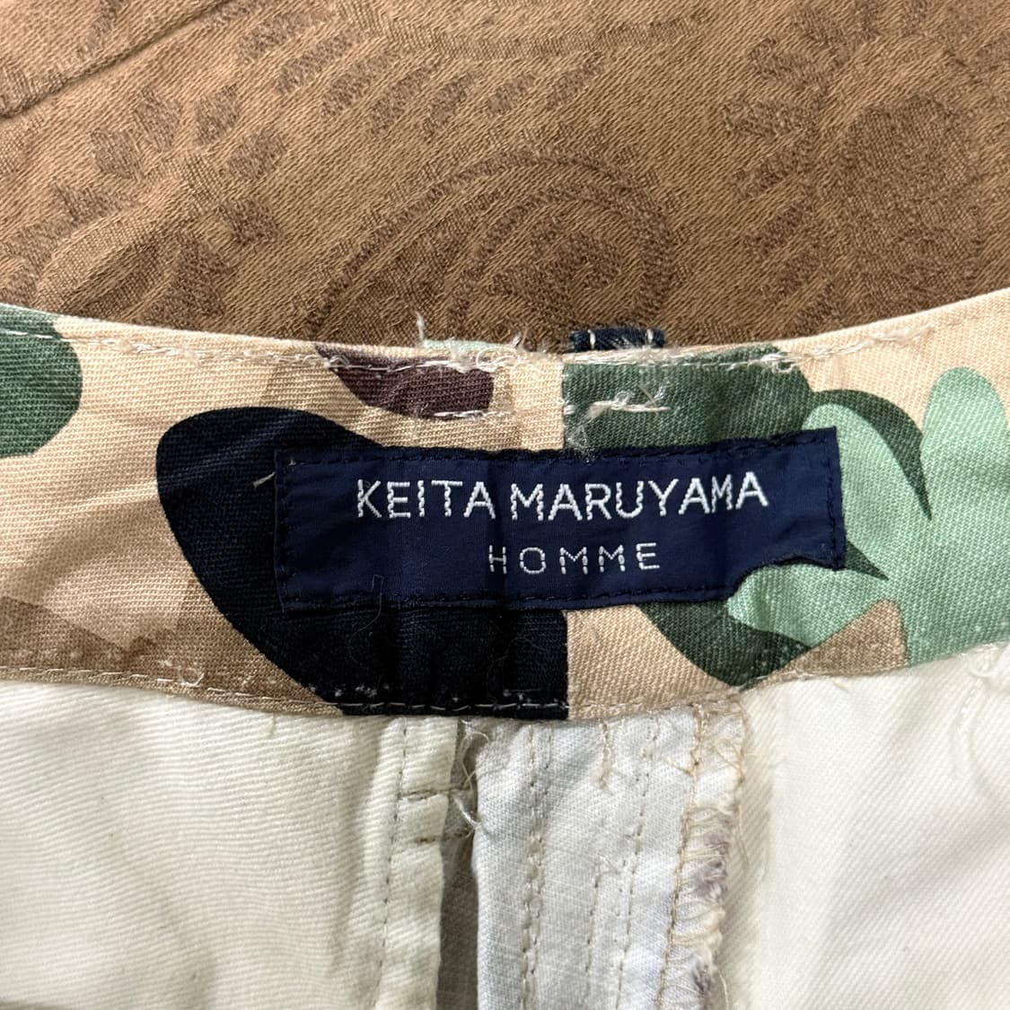 Keita Maruyama 멀티 패치 플라워 카모 와이드 카고 팬츠 상품이미지5