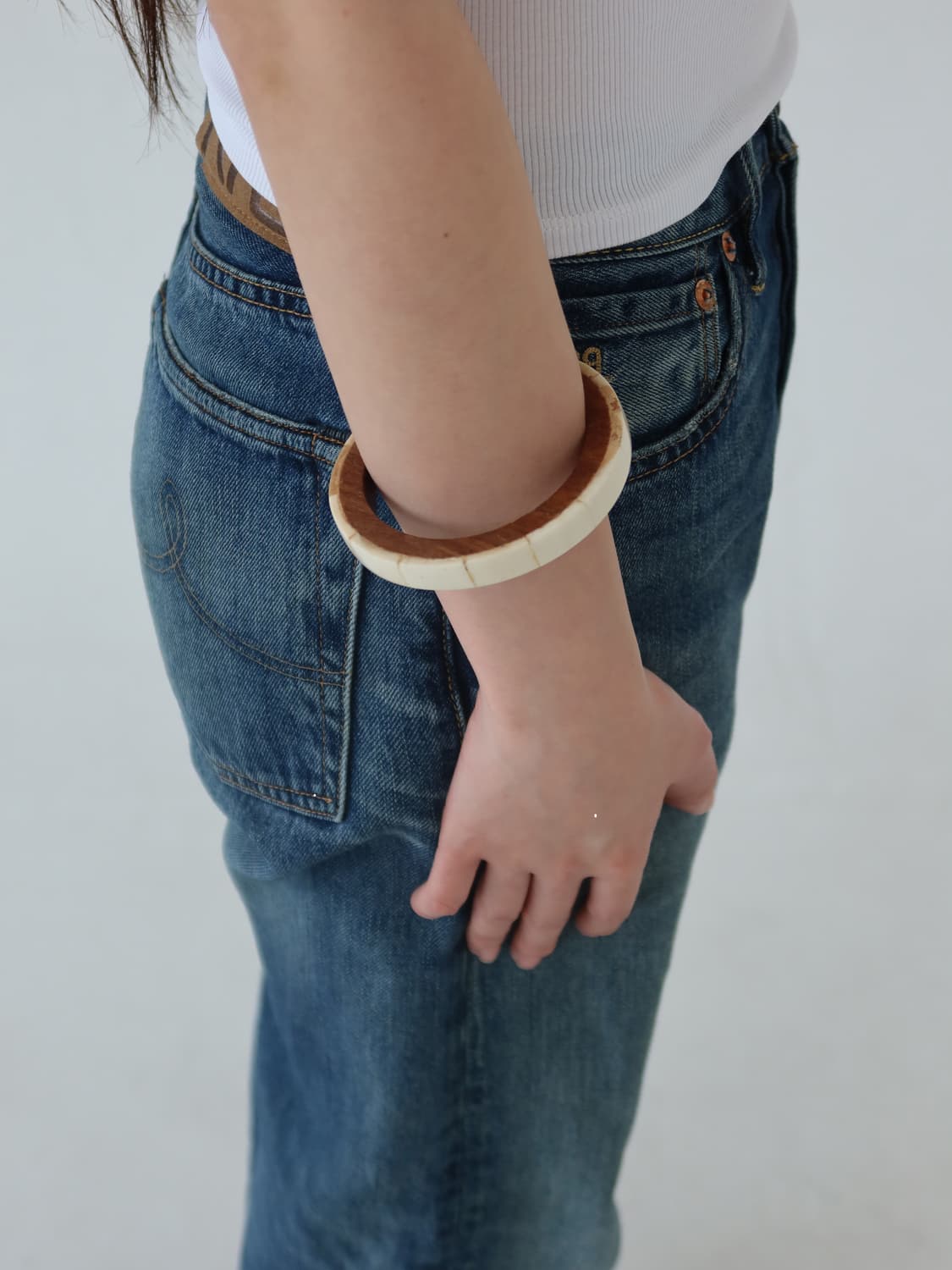 wood & bone bangle 상품이미지1