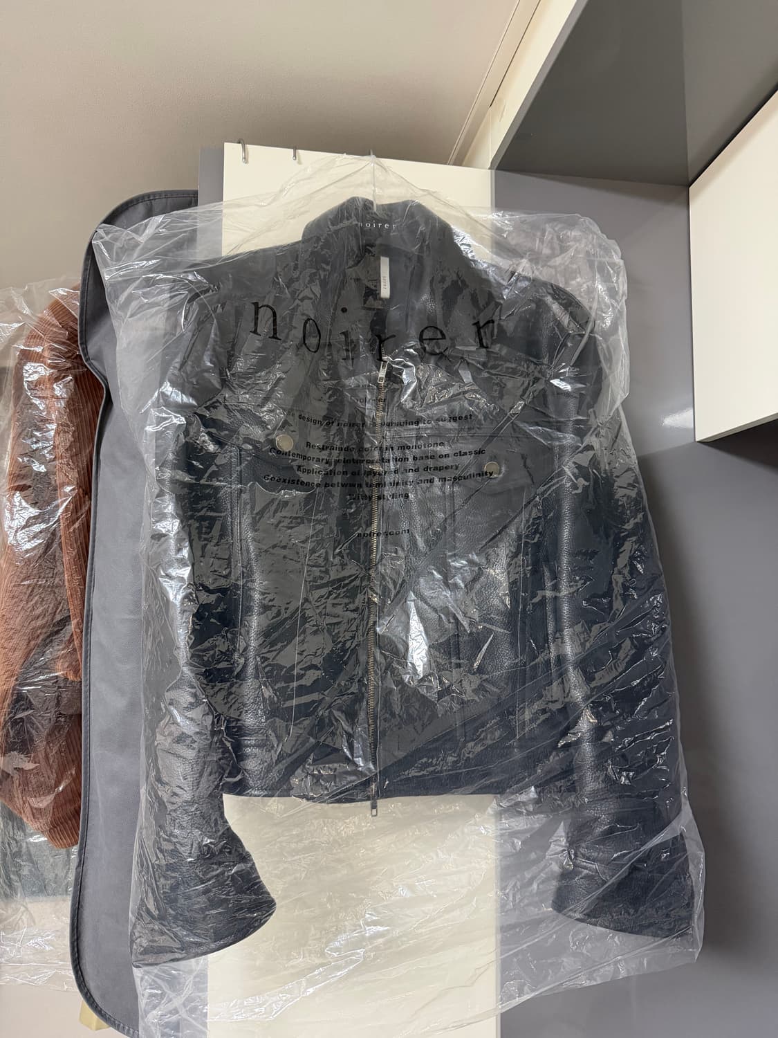 노이어 앤틱 카우 레더 트러커 자켓 상품이미지1