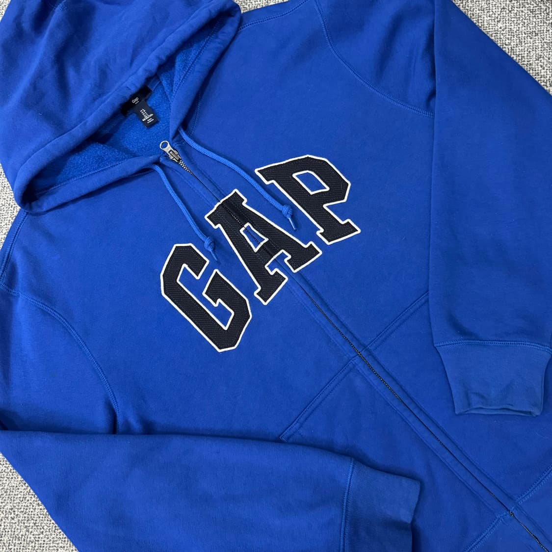 갭 자수로고 후드집업 상품이미지2