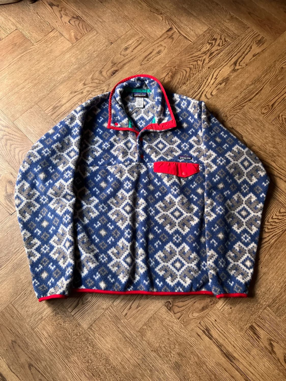 [XS]파타고니아 신칠라 스노우 플레이크 패턴 스냅 플리스 상품이미지1