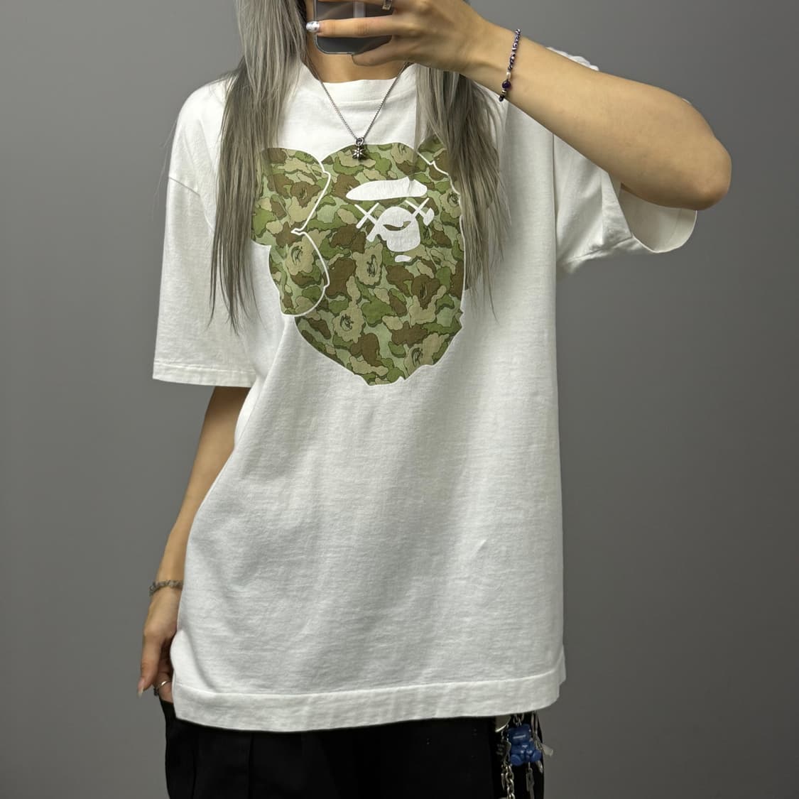 BAPE X KAWS 00s 베이프 카모 베어브릭 티셔츠 상품이미지2